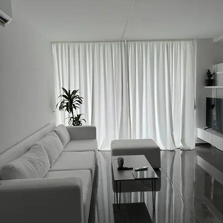 Bl Apartment Newly Built 30M From Beach Sarande Exterior photo