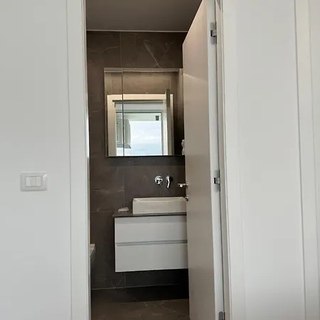 Bl Apartment Newly Built 30M From Beach Sarande Exterior photo